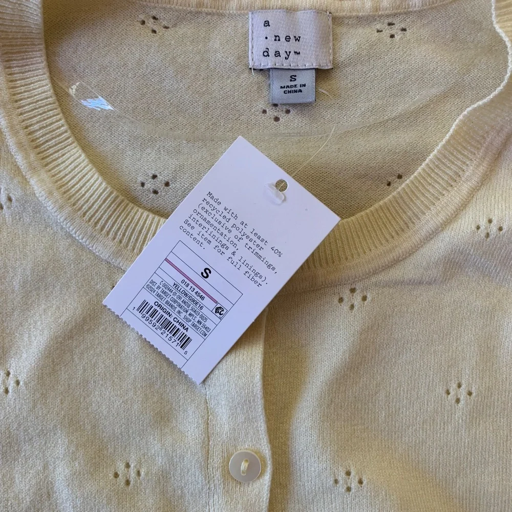 Super Cute Creamsicle Yellow Cardigan - Picture 5 of 10